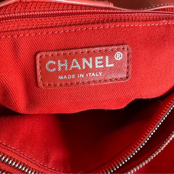 CHANEL Up In The Air Convertible Tote Bag in Red Authentic - Picture 12 of 12
